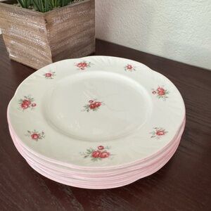 Vintage Royal York "Sweetheart Rose" English
Fine Bone China Plate - Set of 5